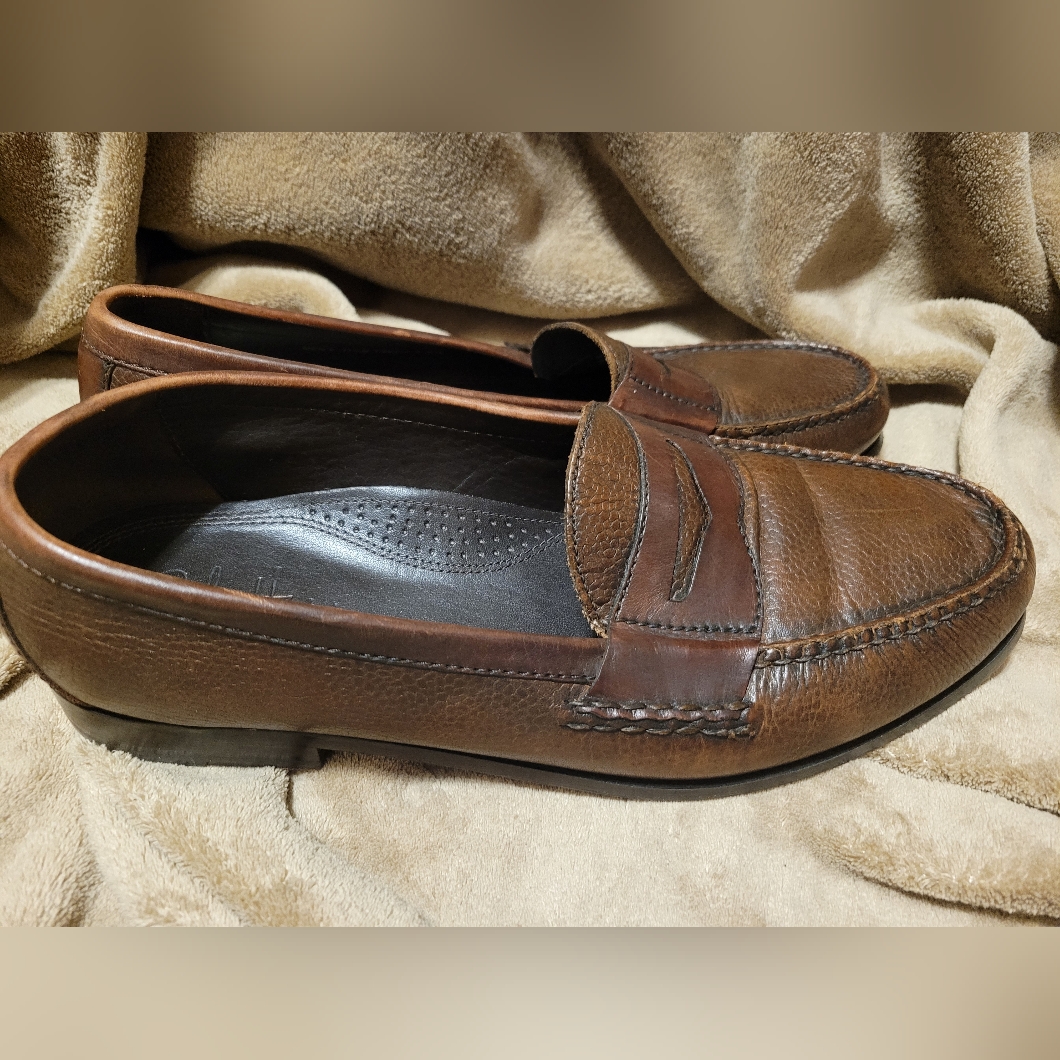 Men's Cole Haan Pebble Grain Buckhide Nike Air Step Loafers W/ Leather Soles.